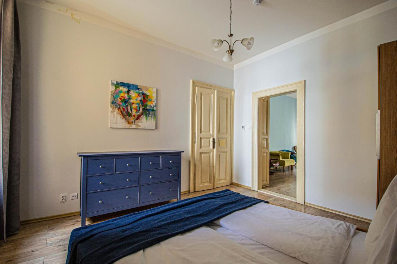 For Celebrations Spacious 3Bdr Apartment With Balcony Praga Exterior foto